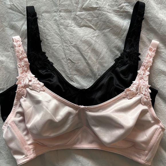 Dominique 'Jillian' set of 2 (1 Black, 1 Pink) size 34C - Picture 3 of 10